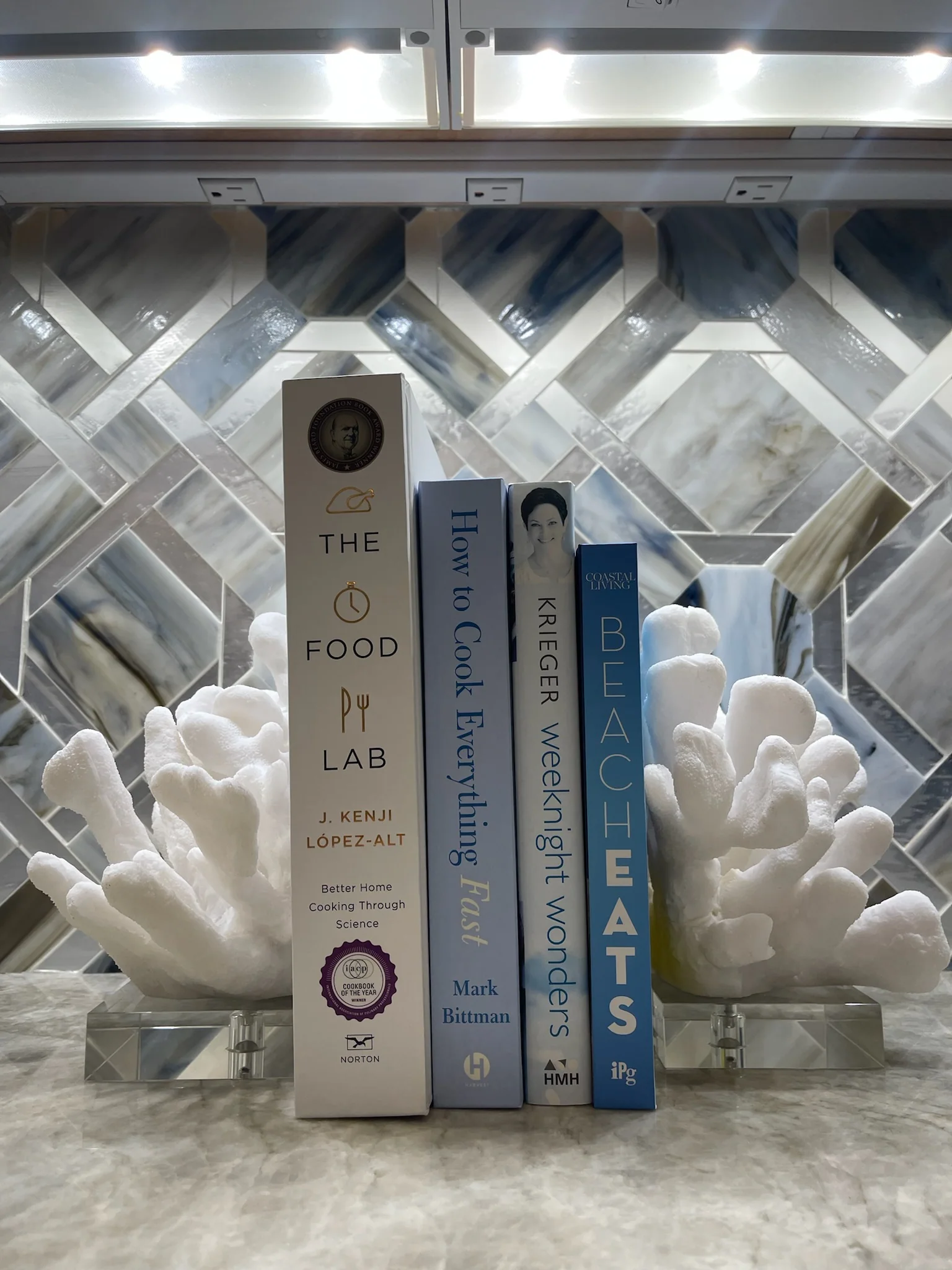 300 Eagle Drive, kitchen shelf