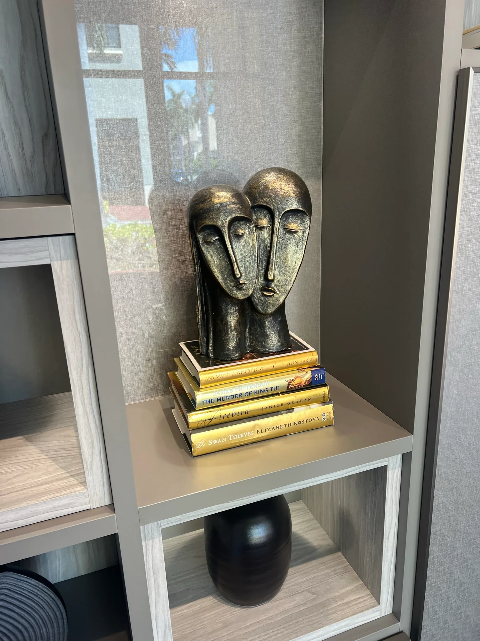 Amrit, display shelf