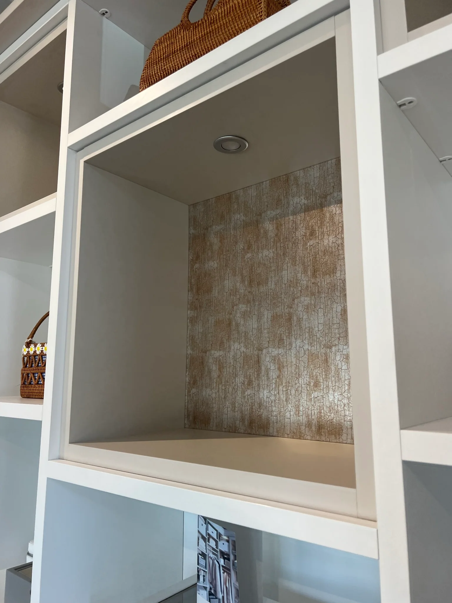 Amrit, niche